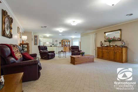 Property photo of 10 Riverex Place Hoppers Crossing VIC 3029