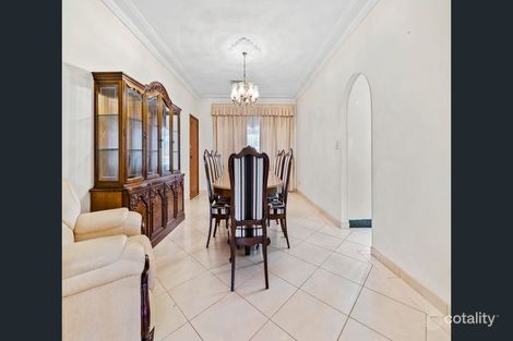 Property photo of 25 Simone Crescent Casula NSW 2170