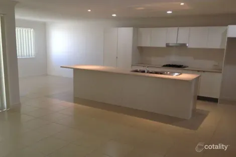 11 Carlin St, Glenvale, QLD 4350