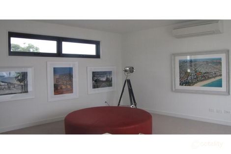 Property photo of 33 Danks Street Albert Park VIC 3206