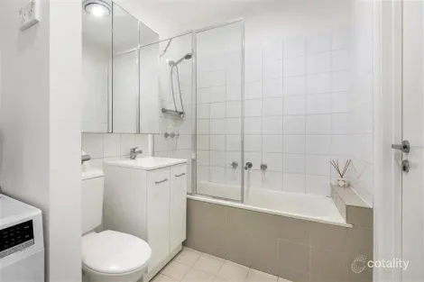 Property photo of 17/2 Greenfield Drive Clayton VIC 3168