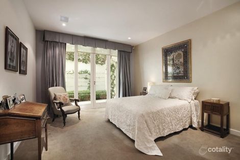 Property photo of 2/72 Mathoura Road Toorak VIC 3142