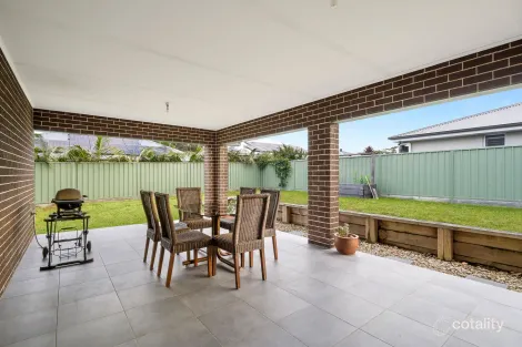 Property photo of 9 Iluka Crescent Narrawallee NSW 2539
