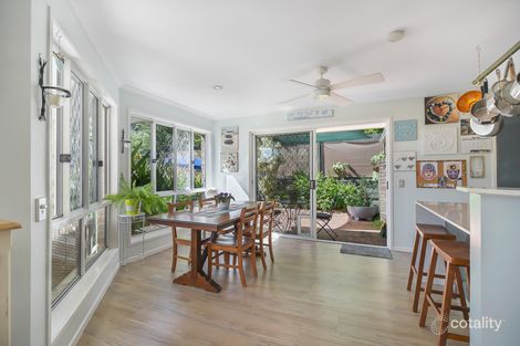 5 Tuckeroo Ct, Coolum Beach, QLD 4573