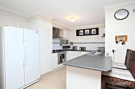 Property photo of 18 Stoneman Turn Caroline Springs VIC 3023