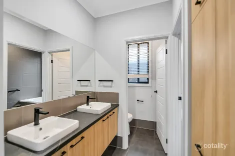 Property photo of 35 Diamond Drive Mount Barker SA 5251