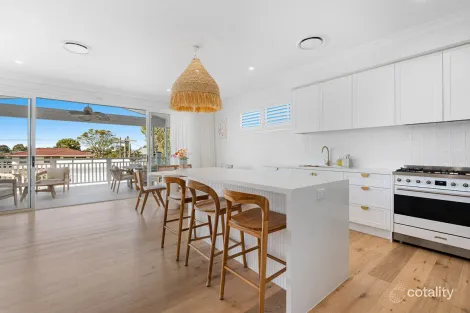 Property photo of 18 Ruth Street Birkdale QLD 4159