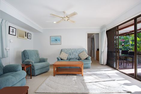 Property photo of 27 Ilkinia Avenue Broadbeach Waters QLD 4218