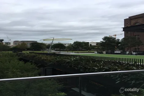 Property photo of 1/2 Chippendale Way Chippendale NSW 2008