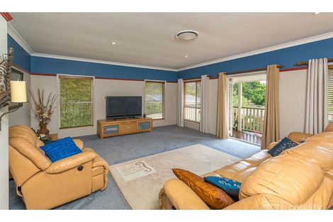 Property photo of 19 Aringa Crescent Karana Downs QLD 4306