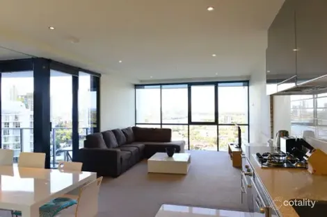 2/4 Wahroonga Pl, Surfers Paradise, QLD 4217