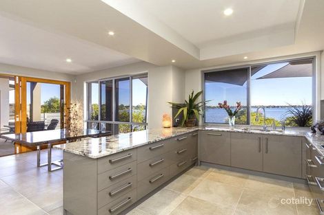 9 White St, Victoria Point, QLD 4165