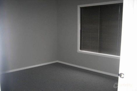 Property photo of 41 Canterbury Street Deer Park VIC 3023
