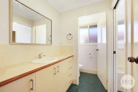 Property photo of 84 Glengarvin Drive Oxley Vale NSW 2340
