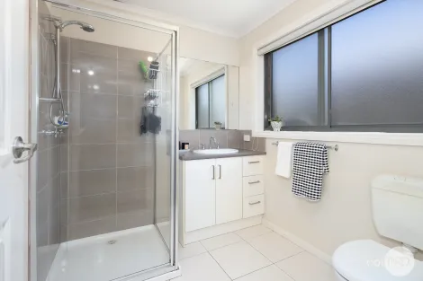 Property photo of 11 Ilvia Way Sebastopol VIC 3356