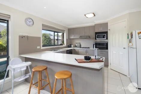 Property photo of 11 Ilvia Way Sebastopol VIC 3356