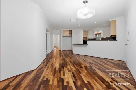 Property photo of 9A Wylie Place Karrinyup WA 6018