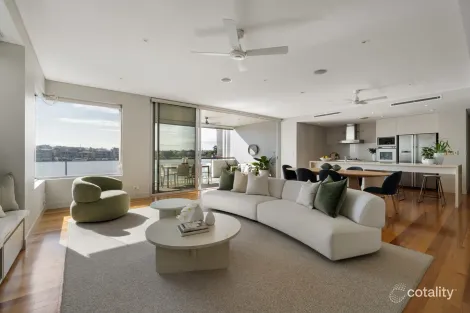 Property photo of 2/63 Macquarie Street Teneriffe QLD 4005