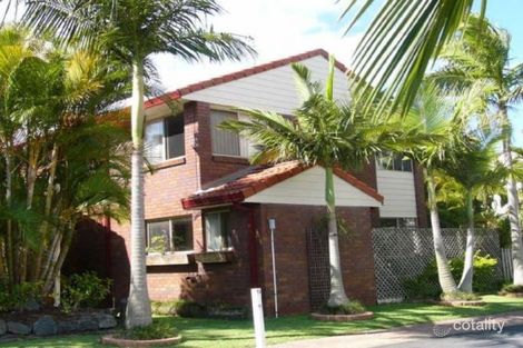 Property photo of 4/601 Pine Ridge Road Biggera Waters QLD 4216