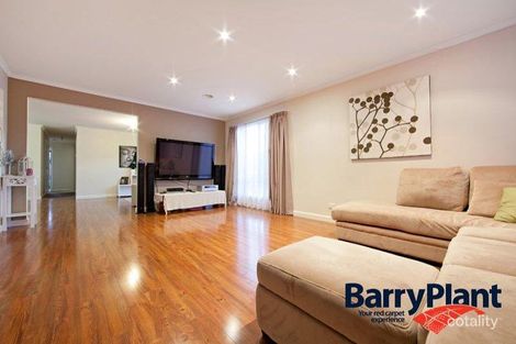 Property photo of 5 Rimes Close Cranbourne West VIC 3977