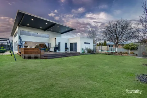 Property photo of 32 Berkshire Parade Penguin TAS 7316