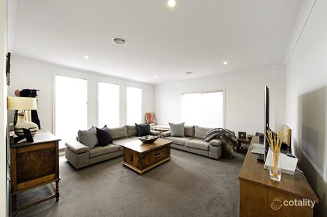 Property photo of 18 Turbayne Crescent Forde ACT 2914