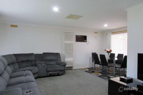 Property photo of 13 Curringa Place Springdale Heights NSW 2641