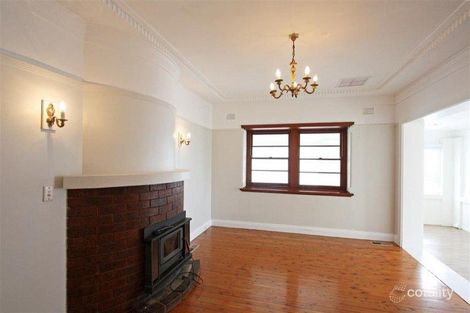 Property photo of 4 Grandview Avenue Turvey Park NSW 2650