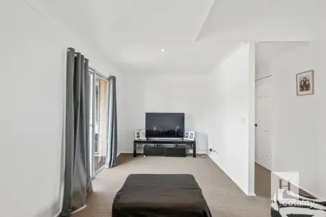 Property photo of 80 Catherine Street Mannering Park NSW 2259