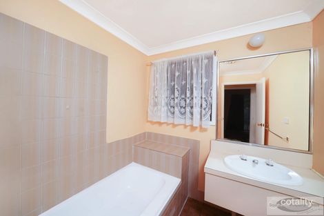 37 Haredale St, Ambarvale, NSW 2560