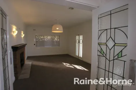 Property photo of 130 Prince Street Orange NSW 2800