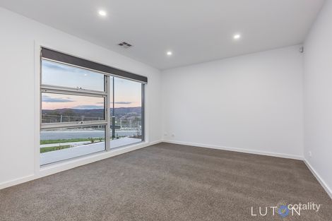 Property photo of 8 Flint Street Googong NSW 2620