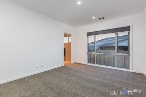 Property photo of 8 Flint Street Googong NSW 2620