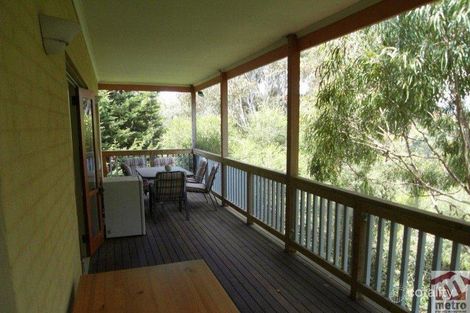 Property photo of 17 Tyrone Drive Eltham VIC 3095
