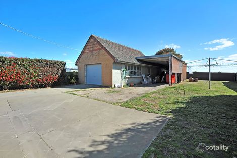Property photo of 27 Harbour Drive Sebastopol VIC 3356
