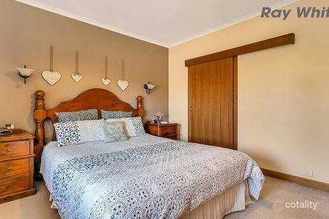 Property photo of 8 Pinehurst Grove Morphett Vale SA 5162