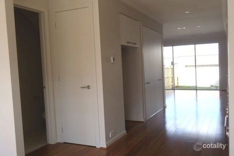 Property photo of 25 Camera Walk Coburg North VIC 3058