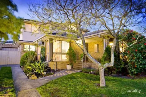 18 Lochmaben Ct, Clarinda, VIC 3169