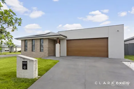 Property photo of 81 William Tester Drive Cliftleigh NSW 2321