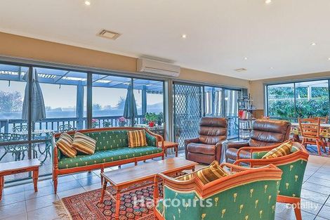 Property photo of 2 Timmothy Close Pakenham VIC 3810