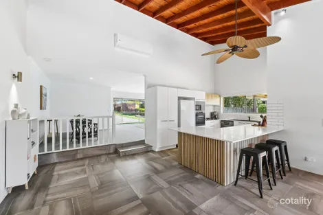 Property photo of 5 Beecroft Place Robina QLD 4226