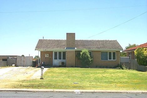 323 Fulham St, Cloverdale, WA 6105