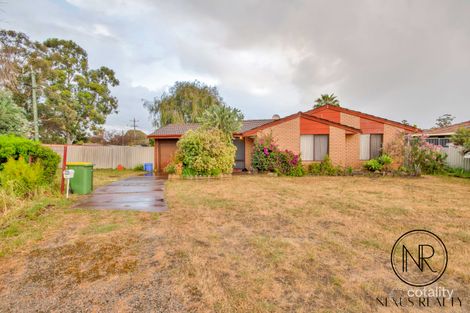 Property photo of 2 Heron Court Camillo WA 6111