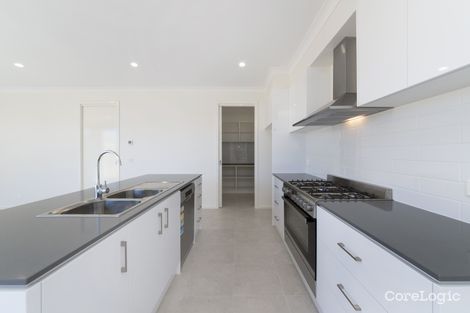 Property photo of 2/24 Chablis Court Waurn Ponds VIC 3216