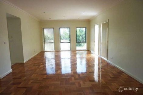 Property photo of 5 Edinburgh Lane Caroline Springs VIC 3023