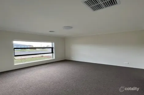 Property photo of 24 Stringybark Drive Donnybrook VIC 3064