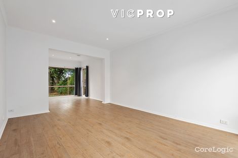 Property photo of 32 Lincolnheath Boulevard Point Cook VIC 3030