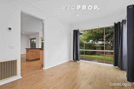 Property photo of 32 Lincolnheath Boulevard Point Cook VIC 3030