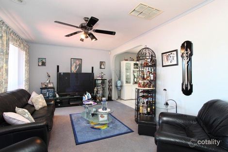 Property photo of 15 Frost Drive Delahey VIC 3037