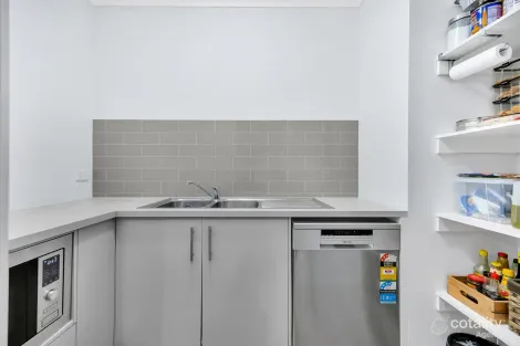 Property photo of 58 Bruckner Drive Point Cook VIC 3030